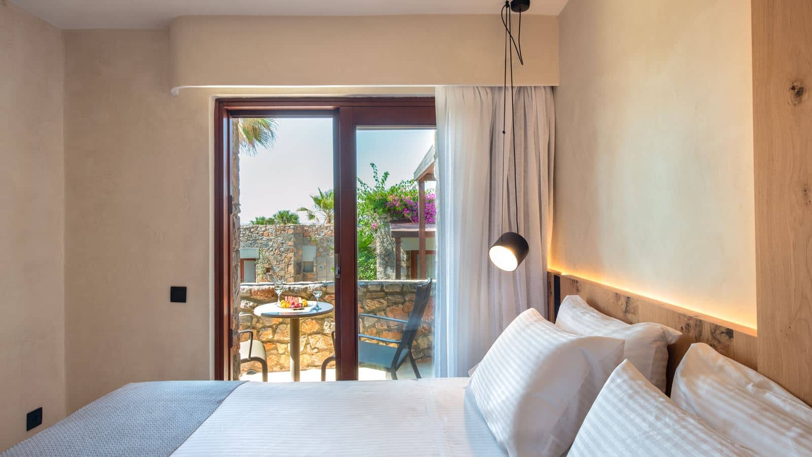 rooms-ikaros-classic-double-garden-view-for-single-use