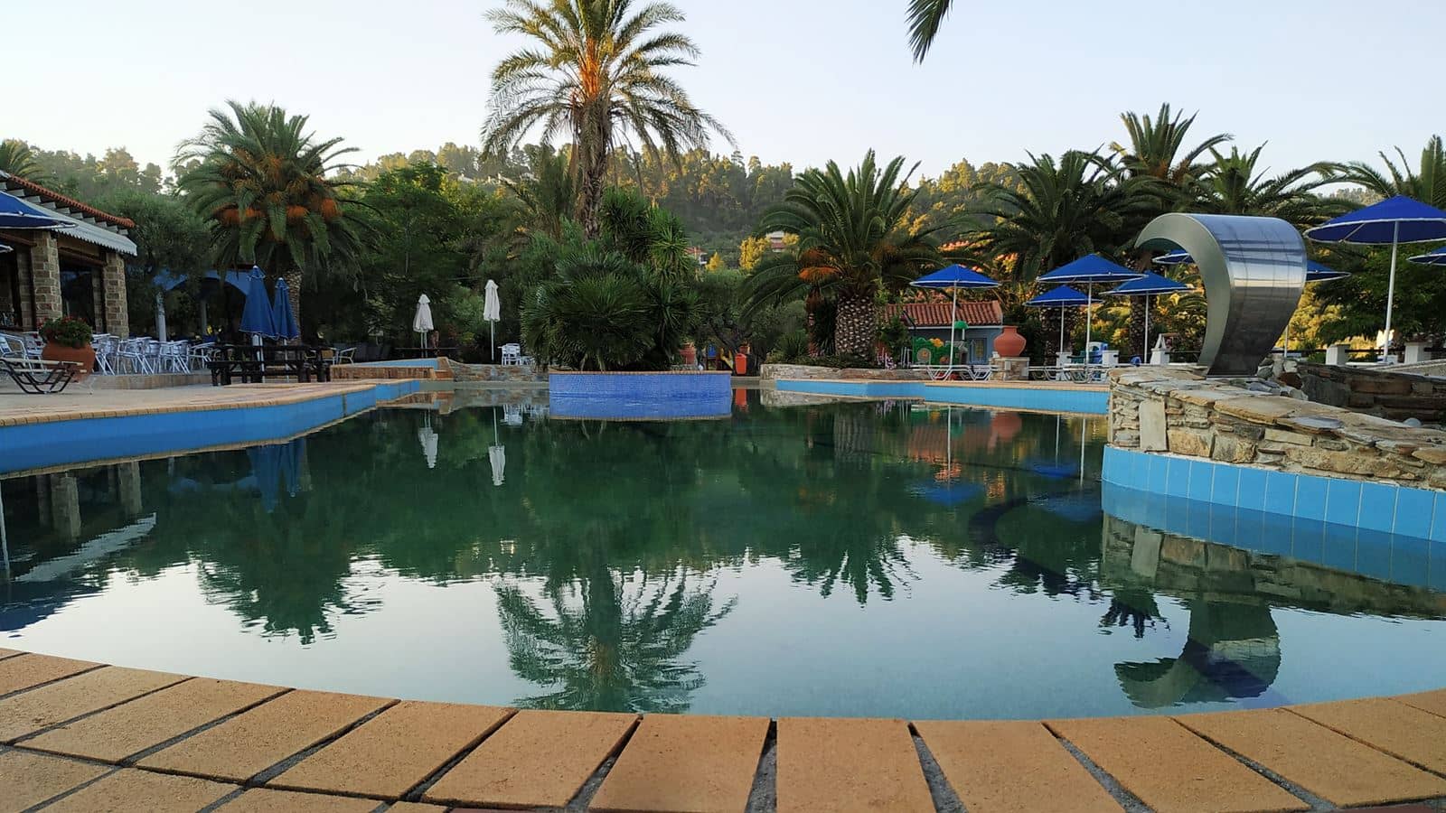 pools-outdoor-pool
