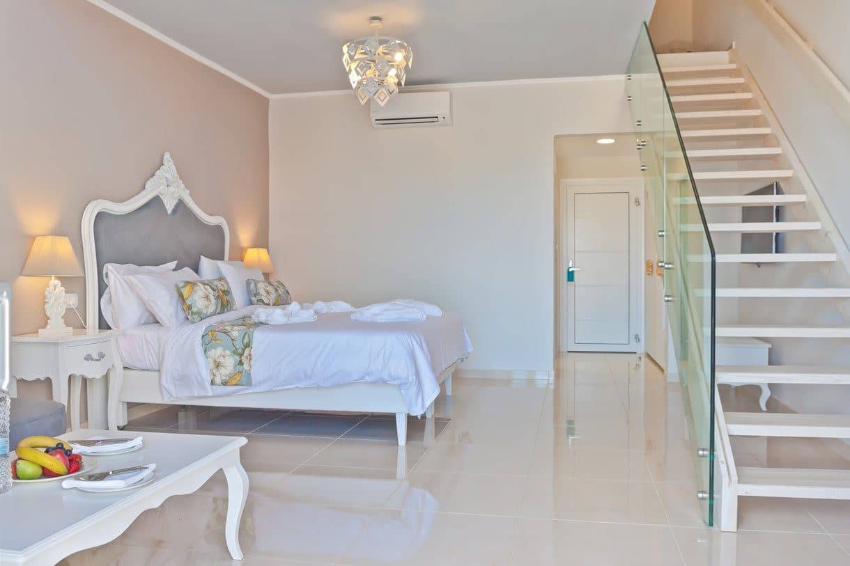 rooms-room-family-2-bedrooms-deluxe-private-pool
