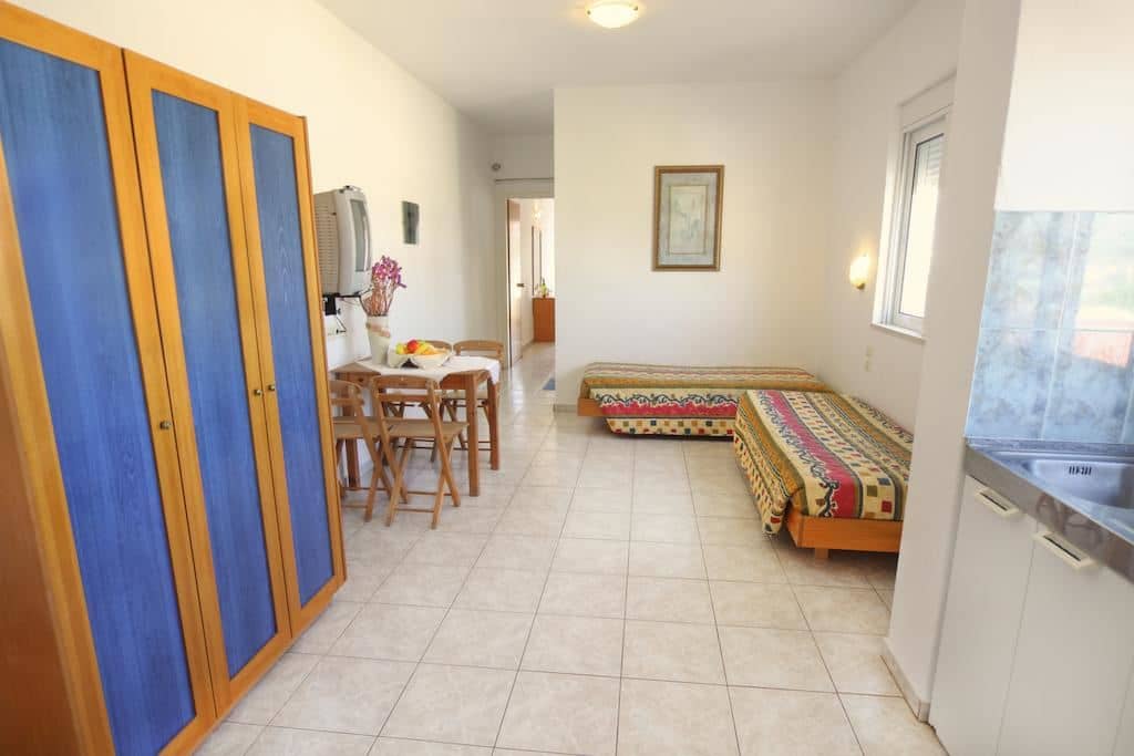 rooms-apartment-one-bedroom-4-pax