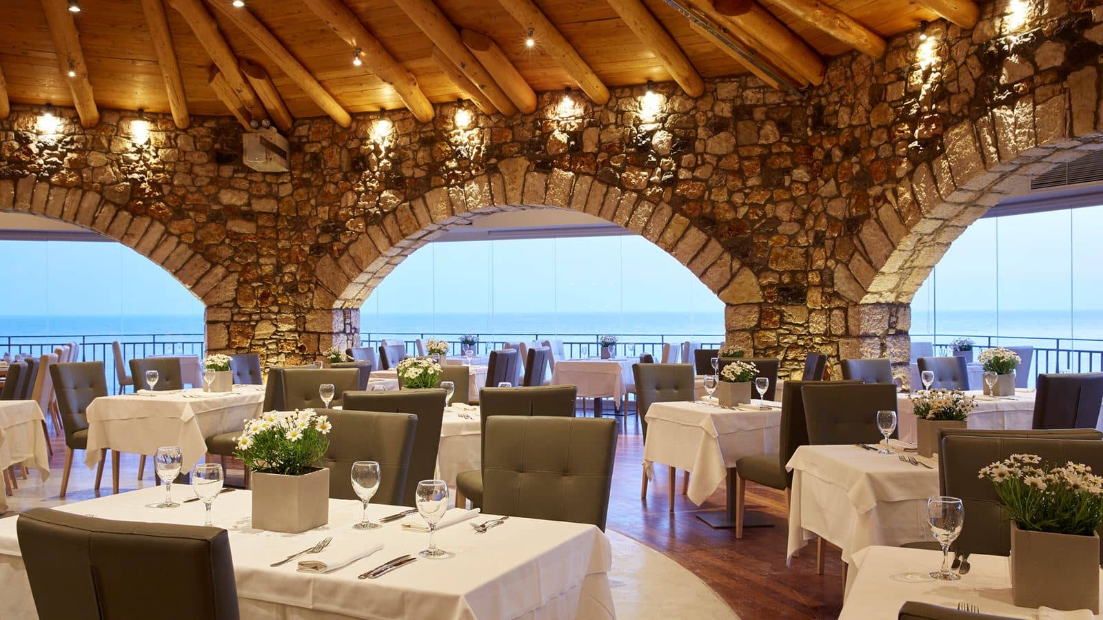 restaurants-petra-main-restaurant