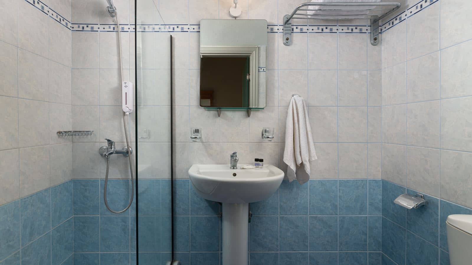 rooms-triple-room