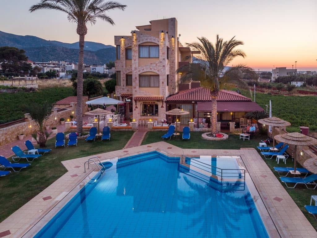 pools-outdoor-pool