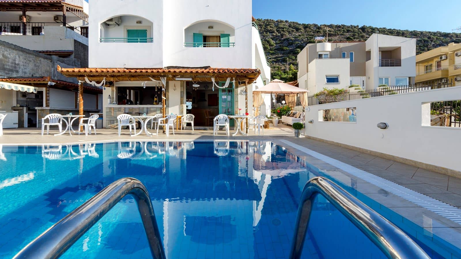 Aglaia Studios & Apartments