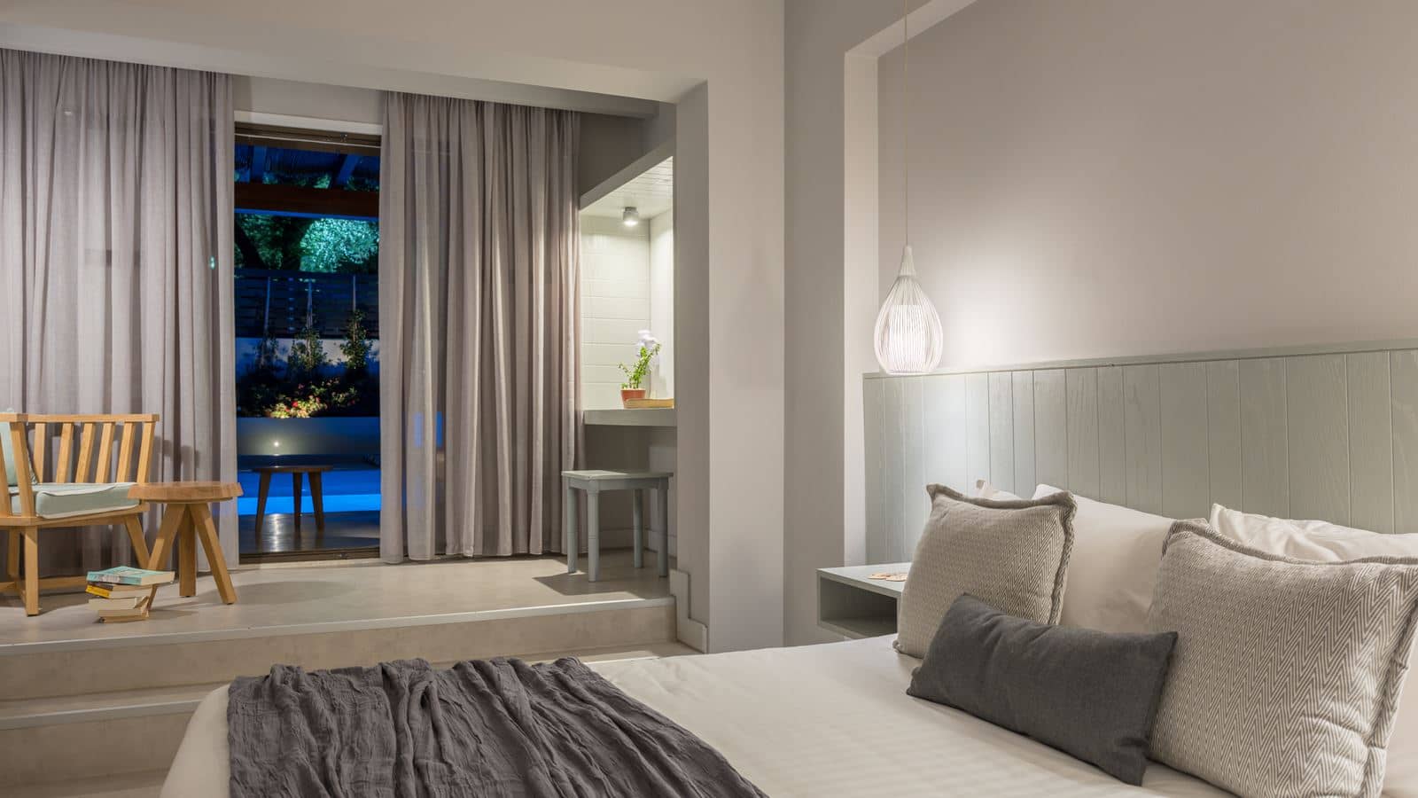 rooms-double-room-superior-swim-up
