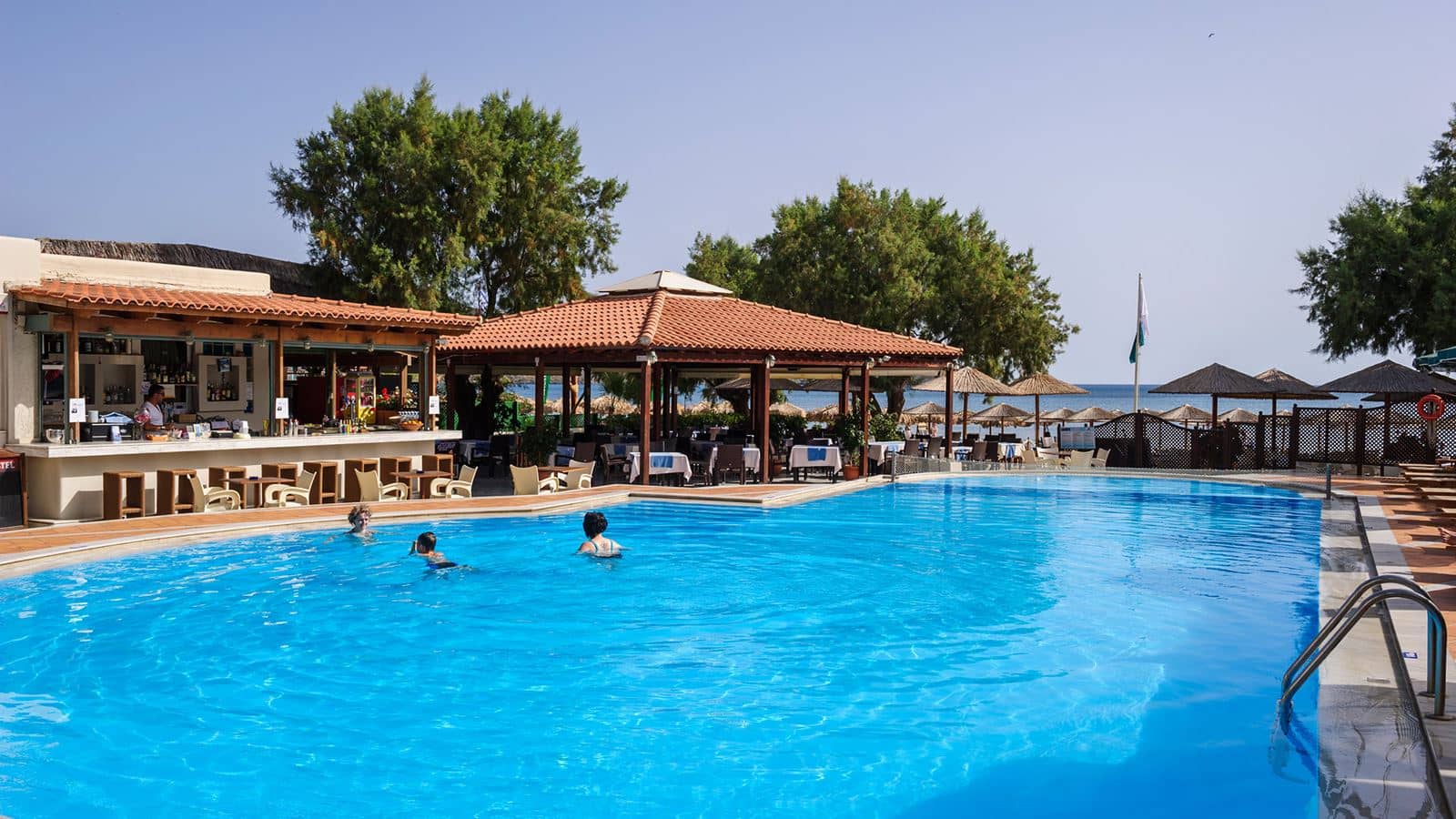 bars-snack-pool-bar