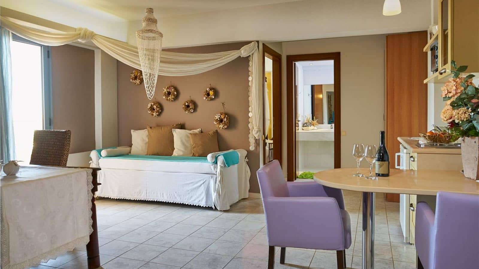 rooms-deluxe-suite-sv-3-pax