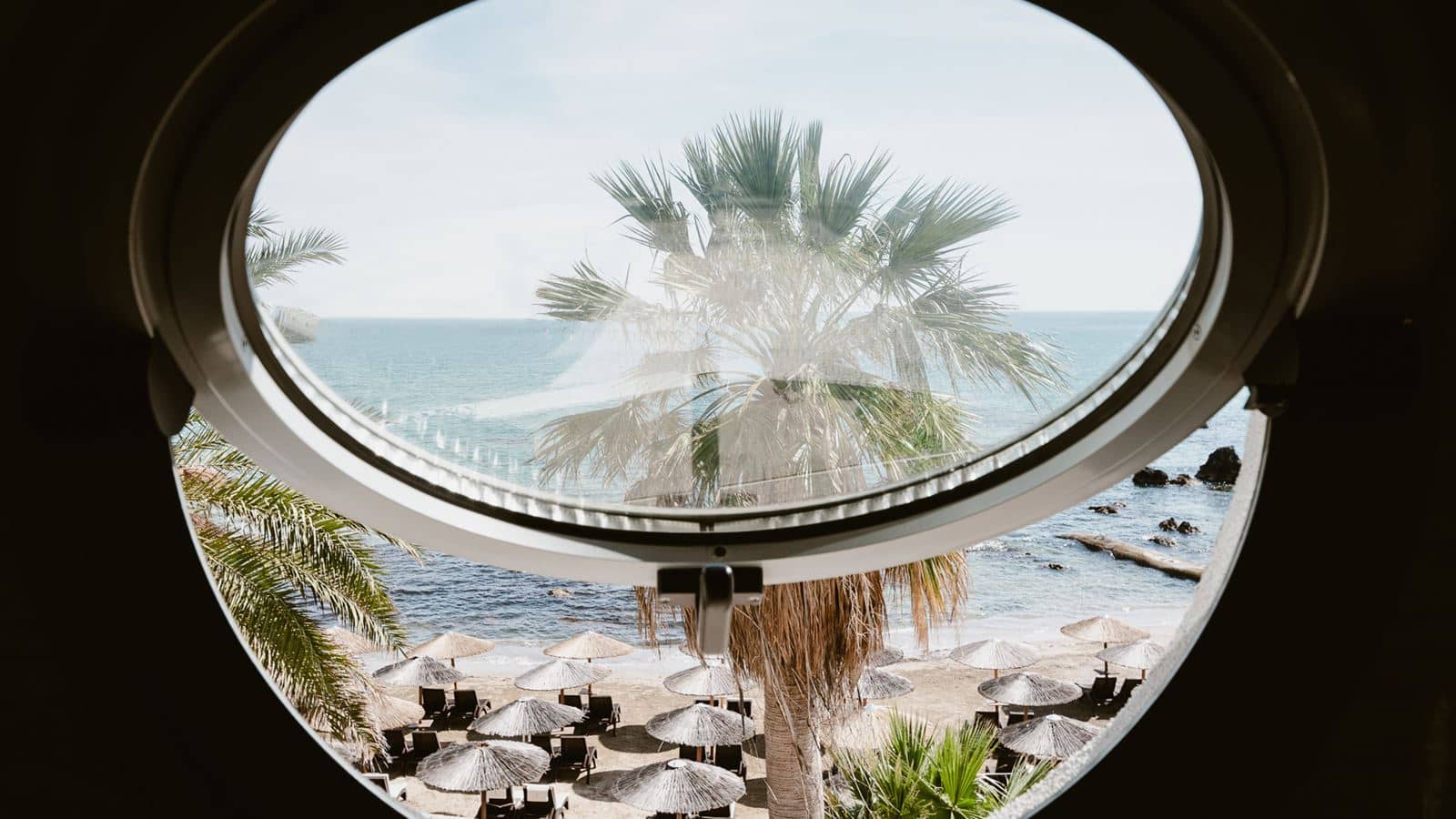 rooms-junior-suite-seaview-balcony