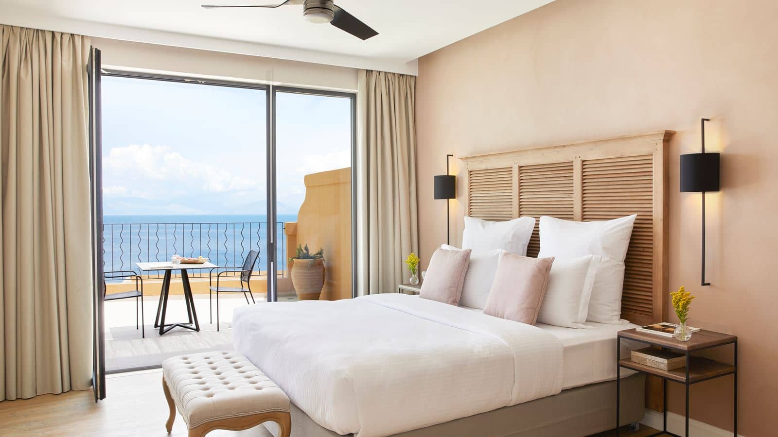 rooms-deluxe-suite-private-pool-sea-view