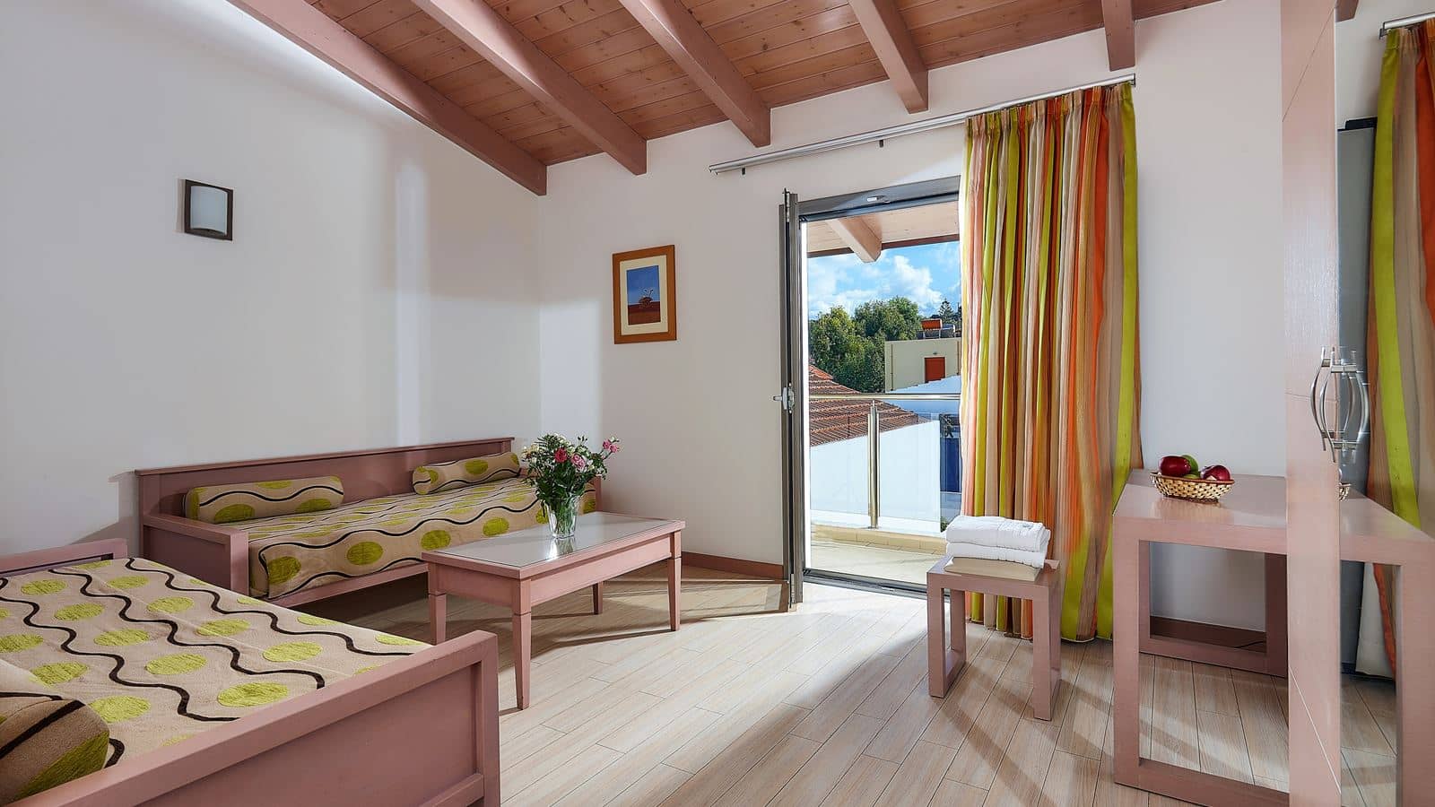 rooms-family-suite-2-bedrooms-sea-view