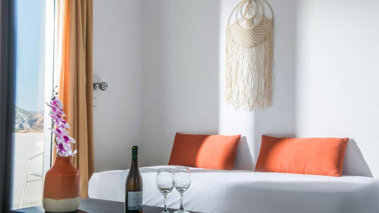 rooms-apartment-standard-sea-view-balcony-or-terrace