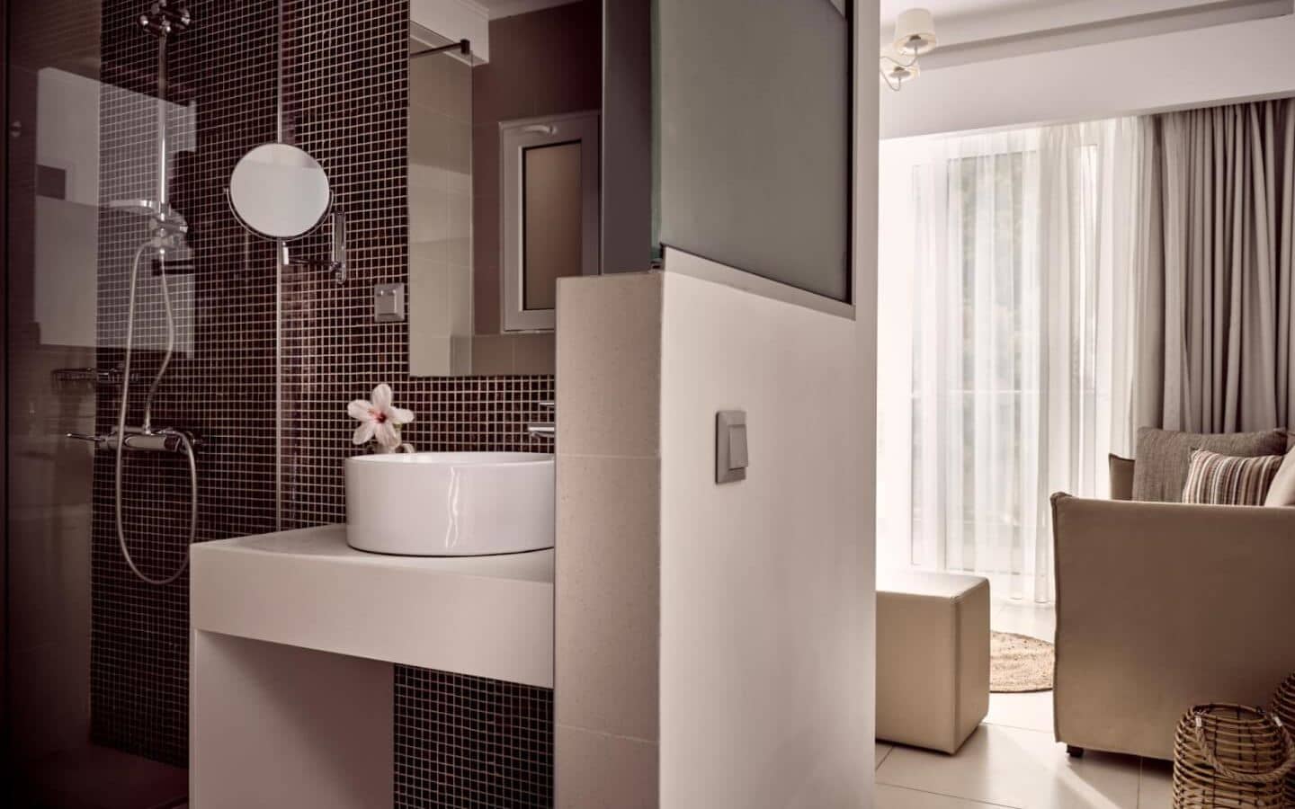 rooms-apartment-deluxe-sea-view-balcony-or-terrace