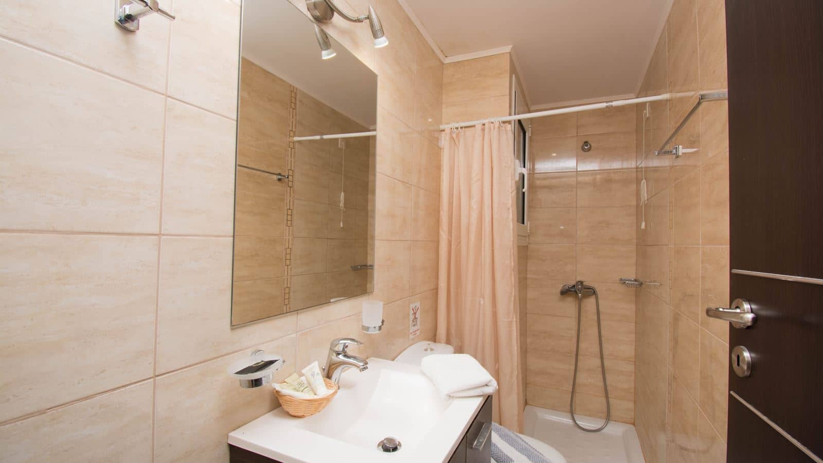 rooms-apartment-triple