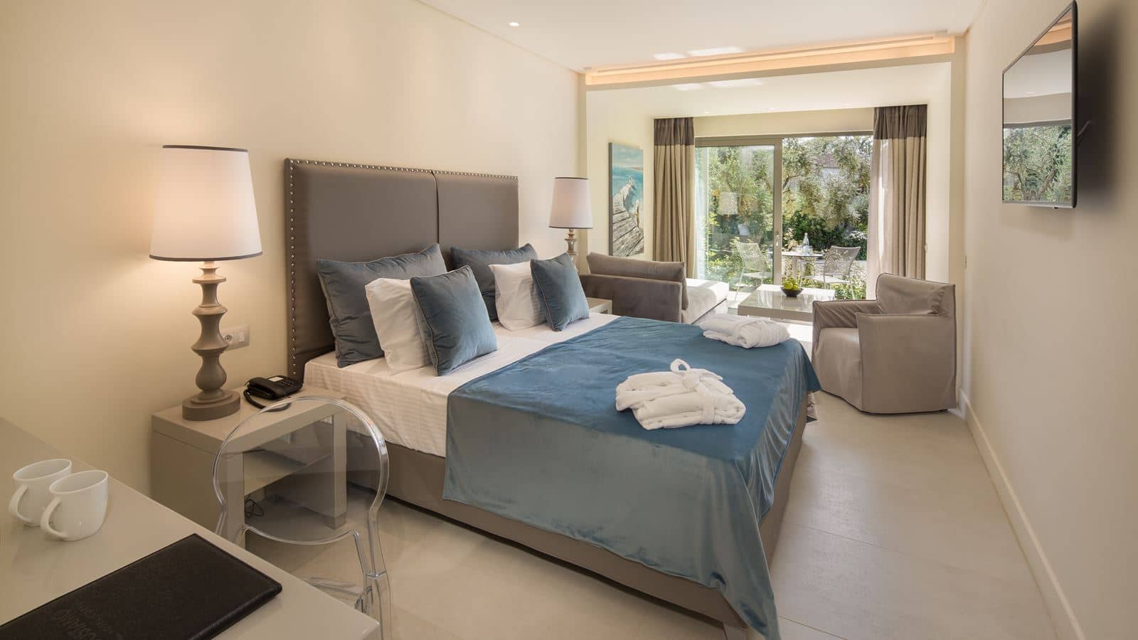 rooms-deluxe-room-garden-view
