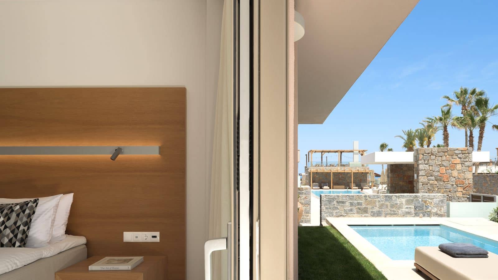rooms-white-superior-double-private-pool