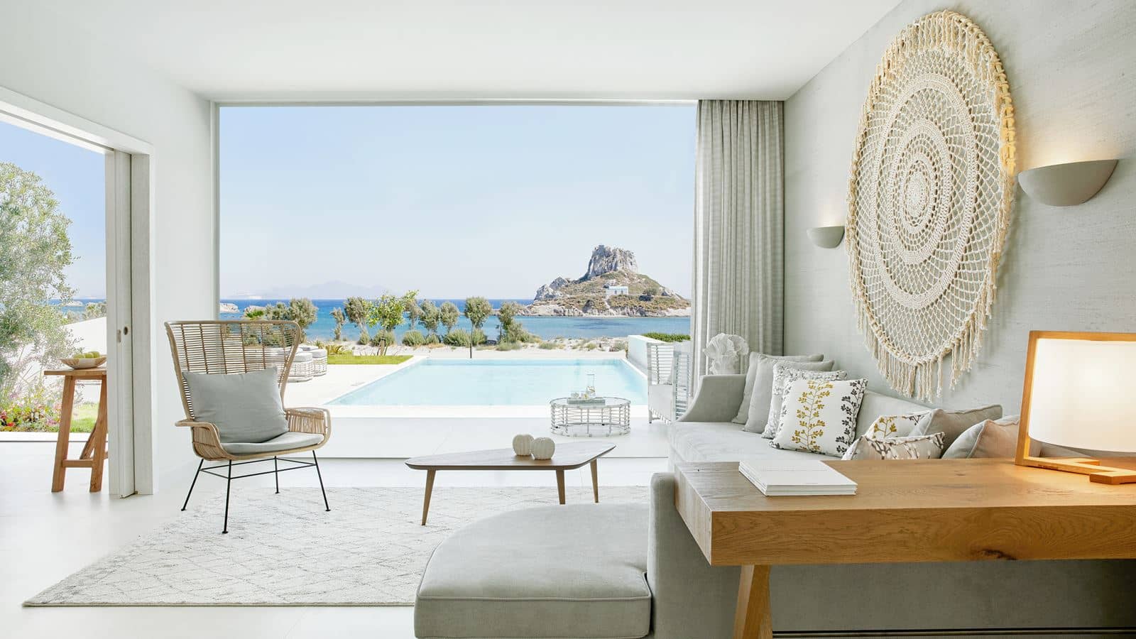 rooms-deluxe-1-bedroom-bungalow-suite-with-private-pool