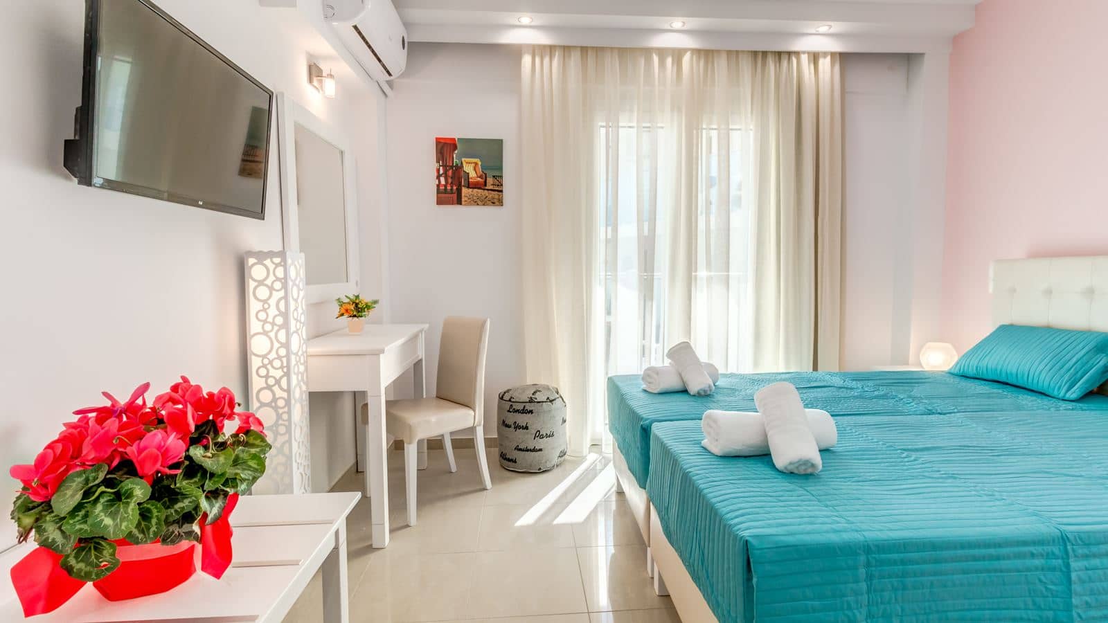 rooms-twin-room