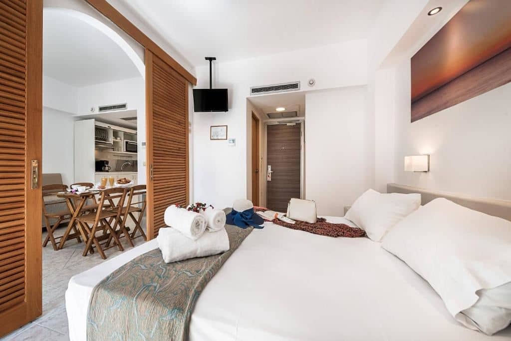 rooms-apartments