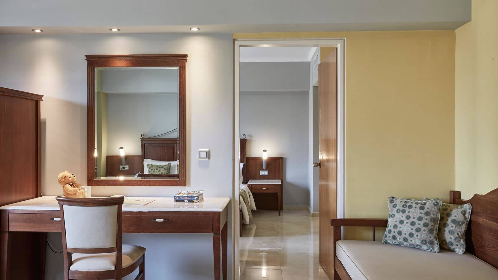 rooms-superior-family-2-rooms-garden-view-balconty-or-terrace