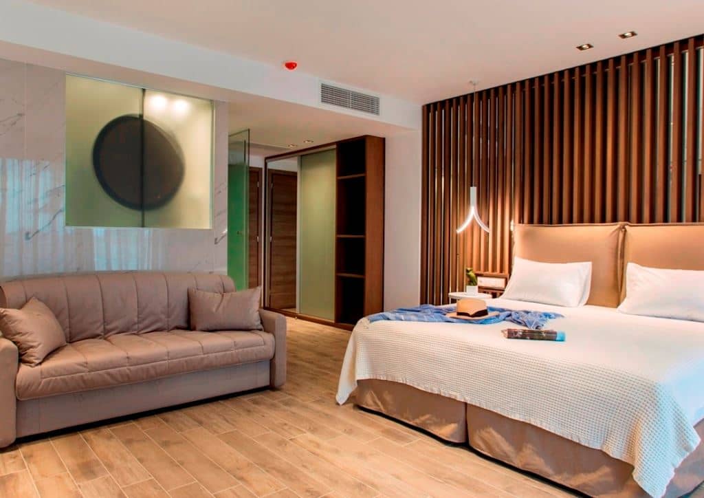 rooms-superior-room-gardenpool-view