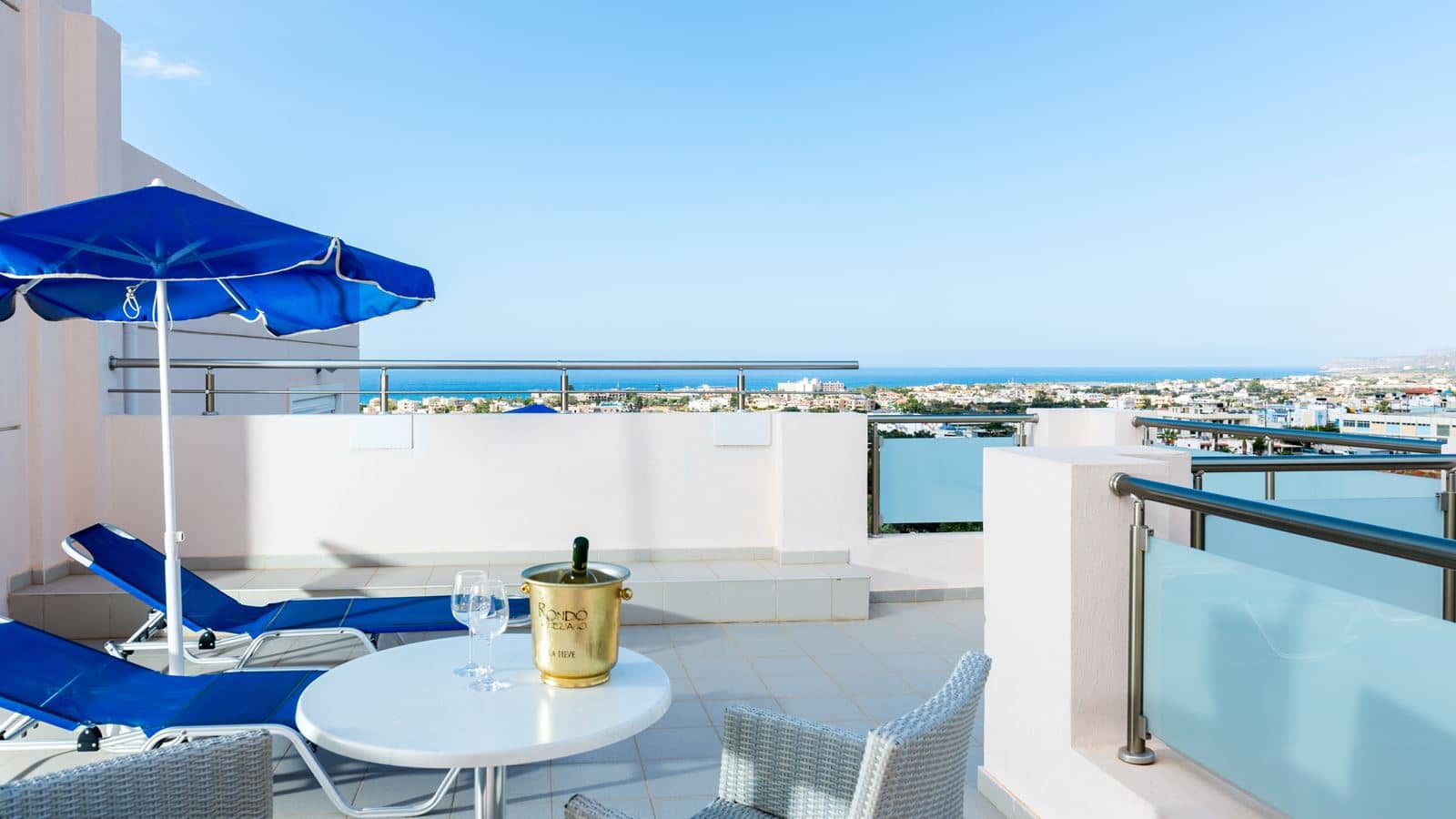 rooms-room-superior-sea-view-balcony-or-terrace