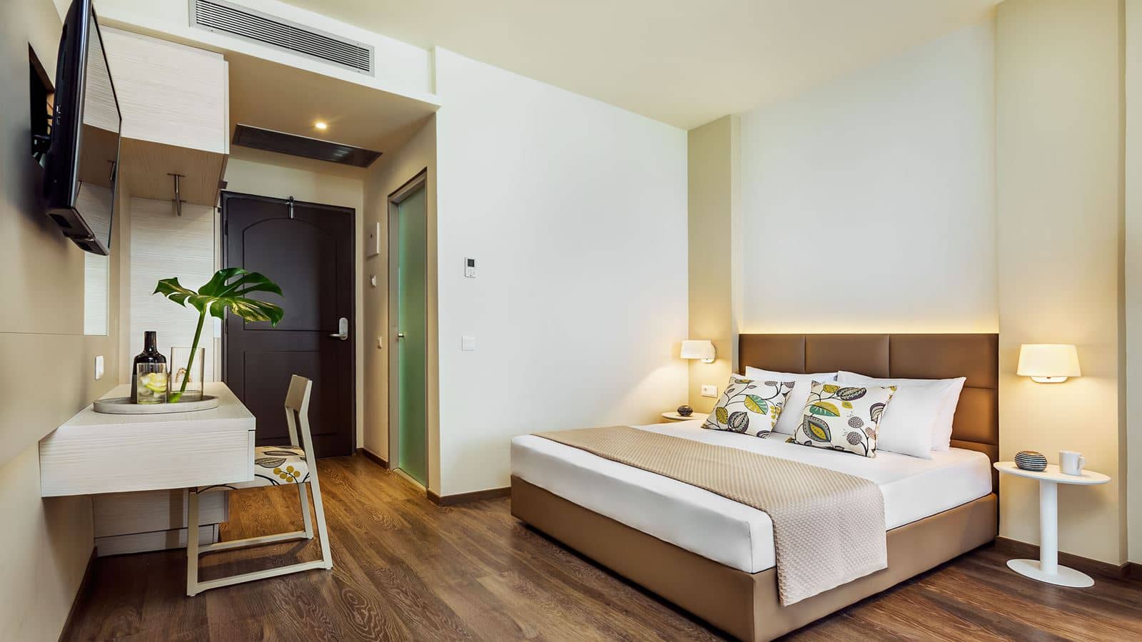 rooms-deluxe-double-sea-front