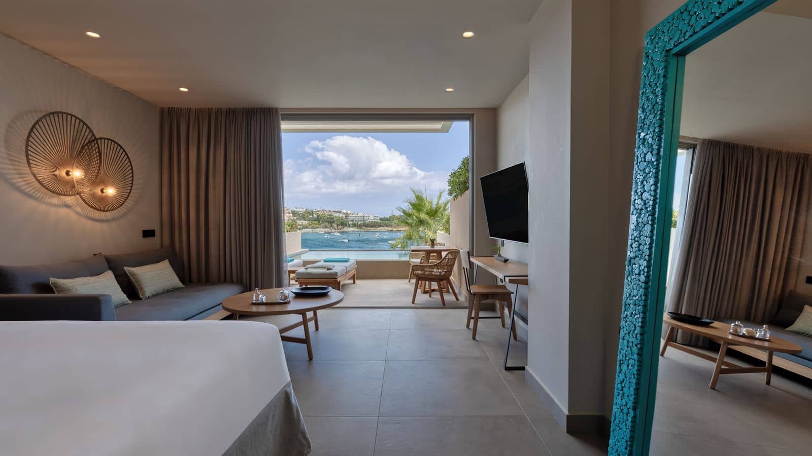 rooms-aquamarine-suite-plunge-pool-sea-view