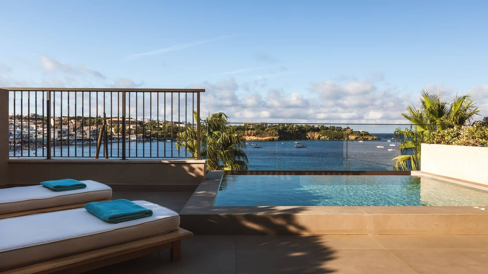 rooms-amber-suite-with-plunge-pool-sea-view