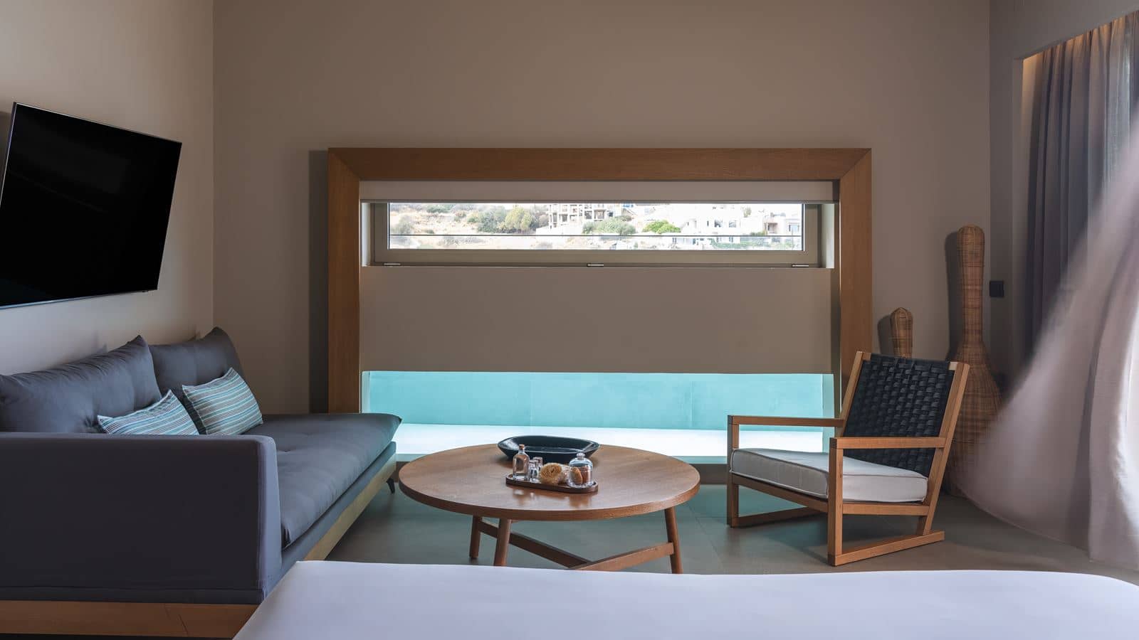 rooms-emerald-vip-suite-plunge-pool-sea-view