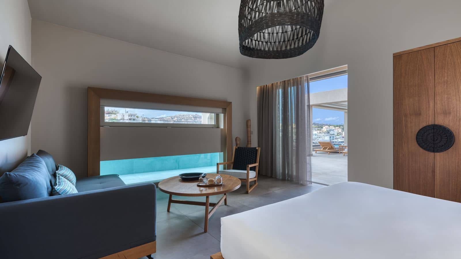 rooms-emerald-vip-suite-plunge-pool-sea-view