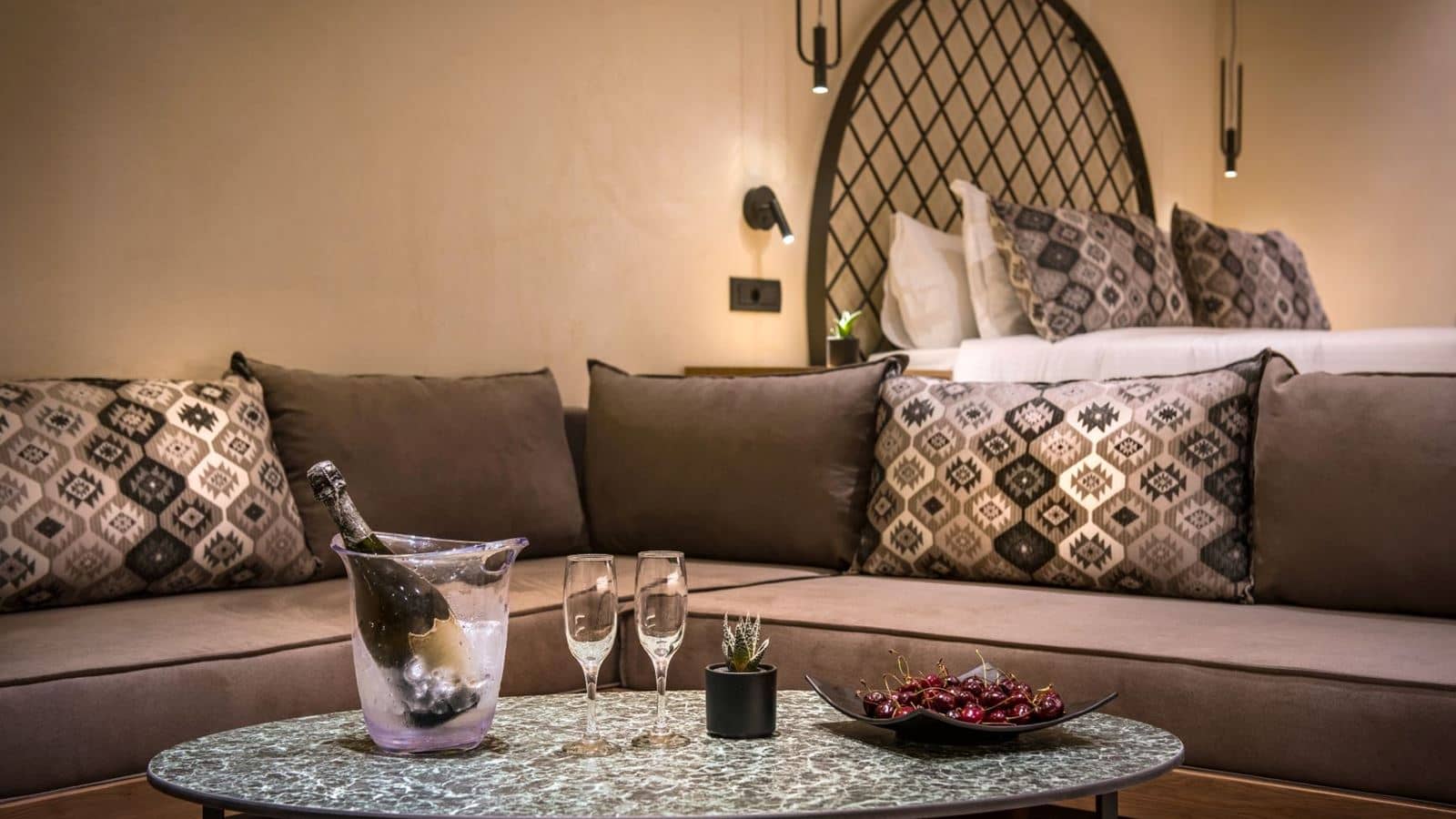 rooms-executive-junior-suite-sharedpool