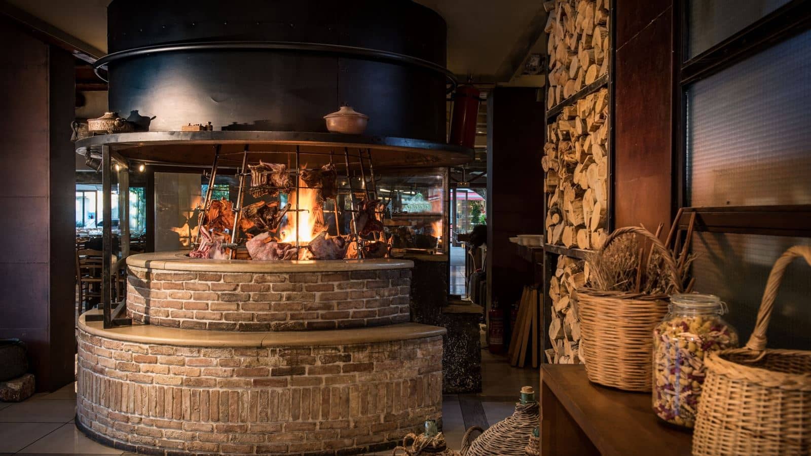 restaurants-petousis-a-la-carte-restaurant