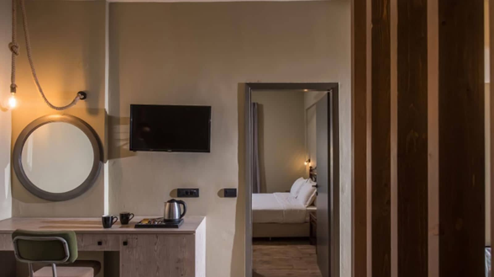 rooms-room-family-1-bedroom-balcony-or-terrace