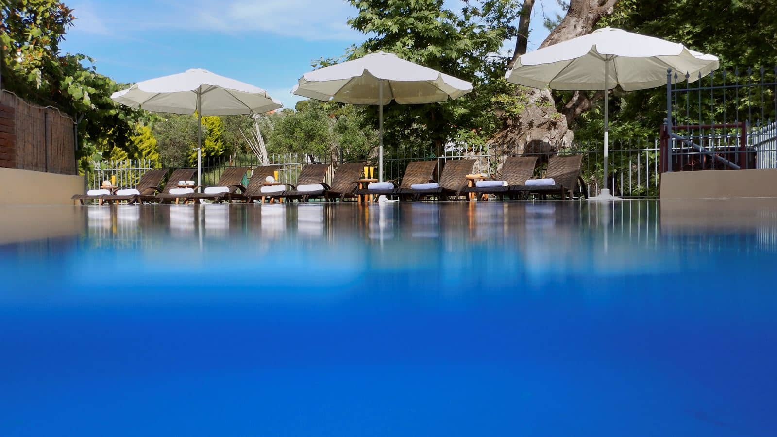 pools-outdoor-pool