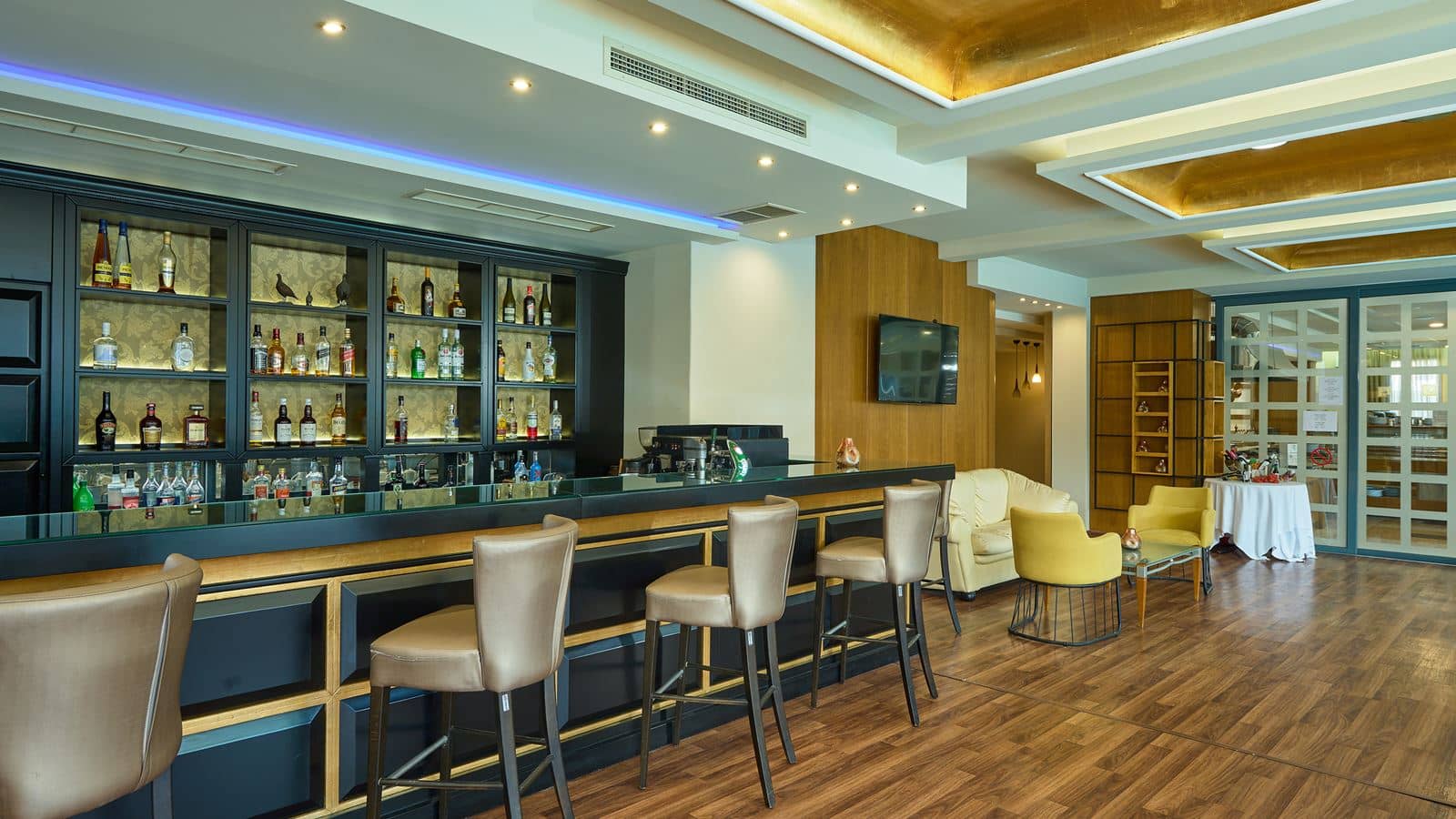 bars-main-bar