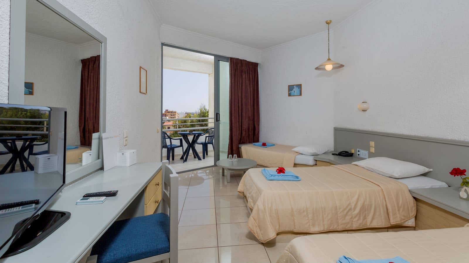 rooms-doubletwin-room