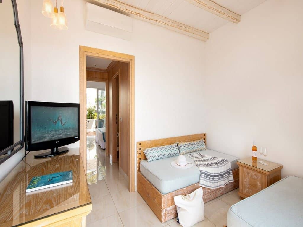 rooms-family-suite-balcony