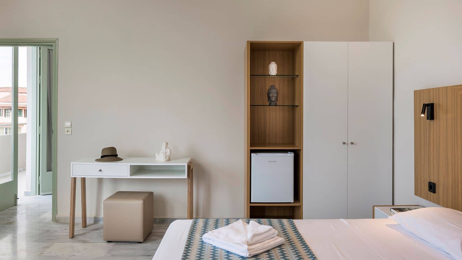 rooms-superior-family-room