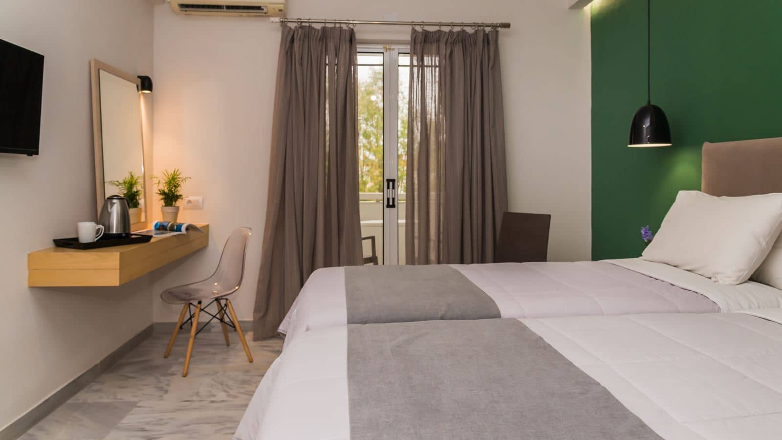 rooms-superior-double-room-balcony-or-terrace