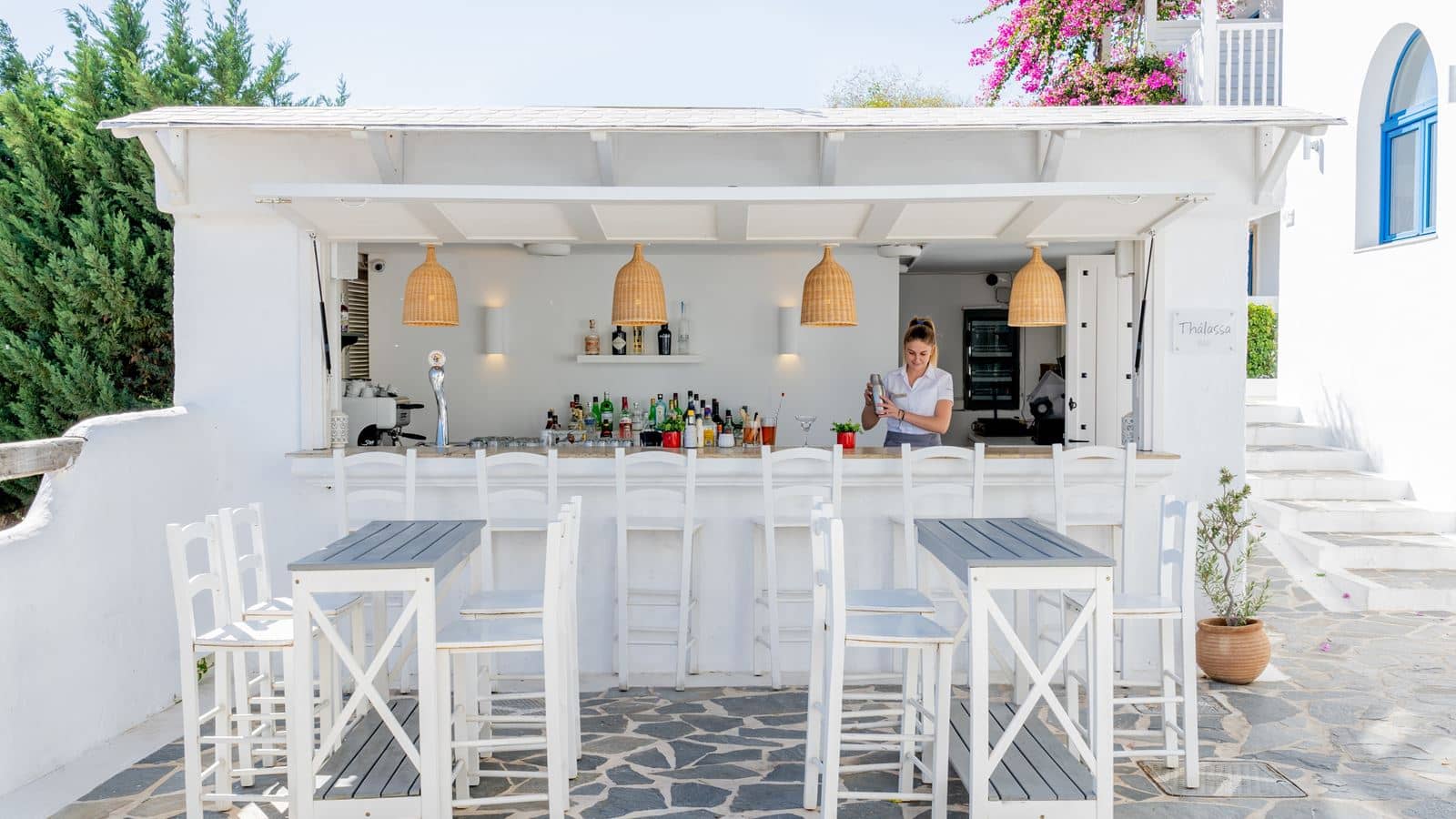 bars-main-bar
