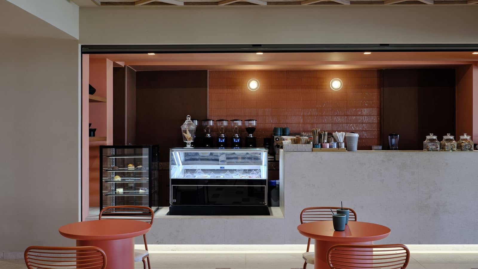 bars-theas-coffeepastry--gelateria