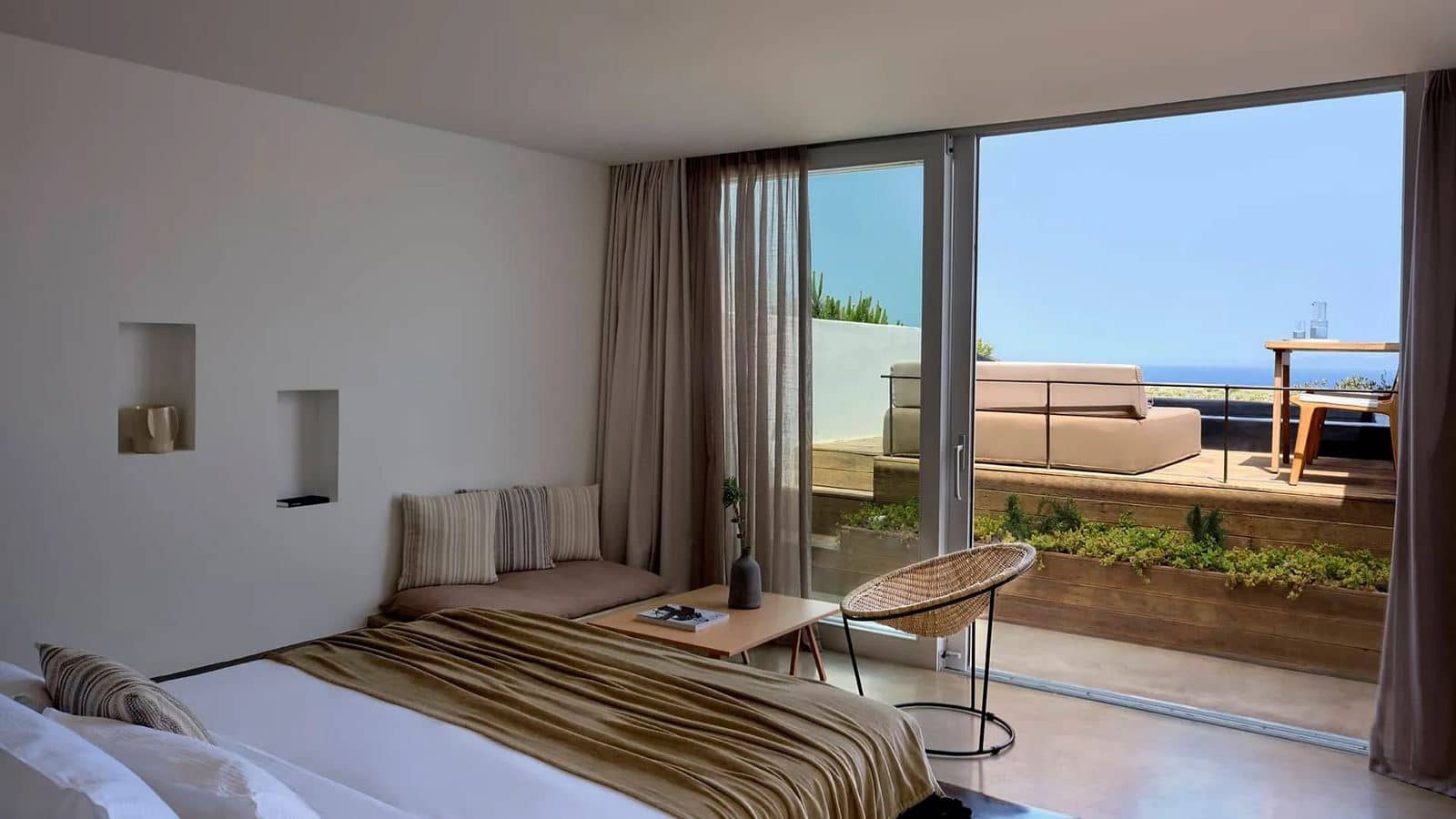 rooms-sunset-suite