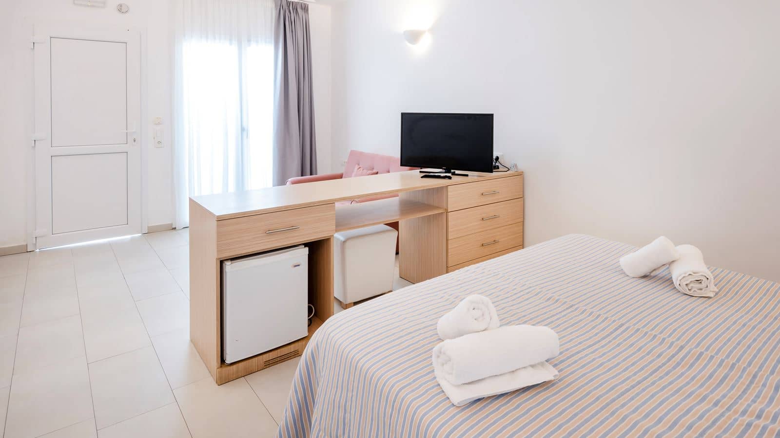 rooms-superior-room-with-garden-view