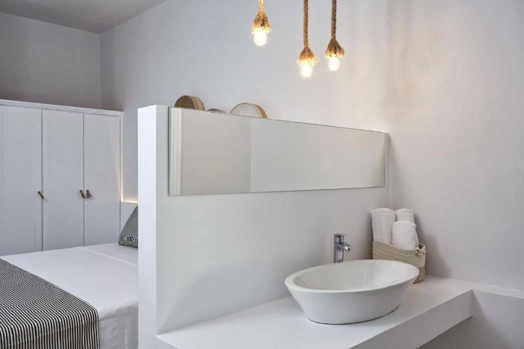 rooms-premium-double-room-with-sharing-pool