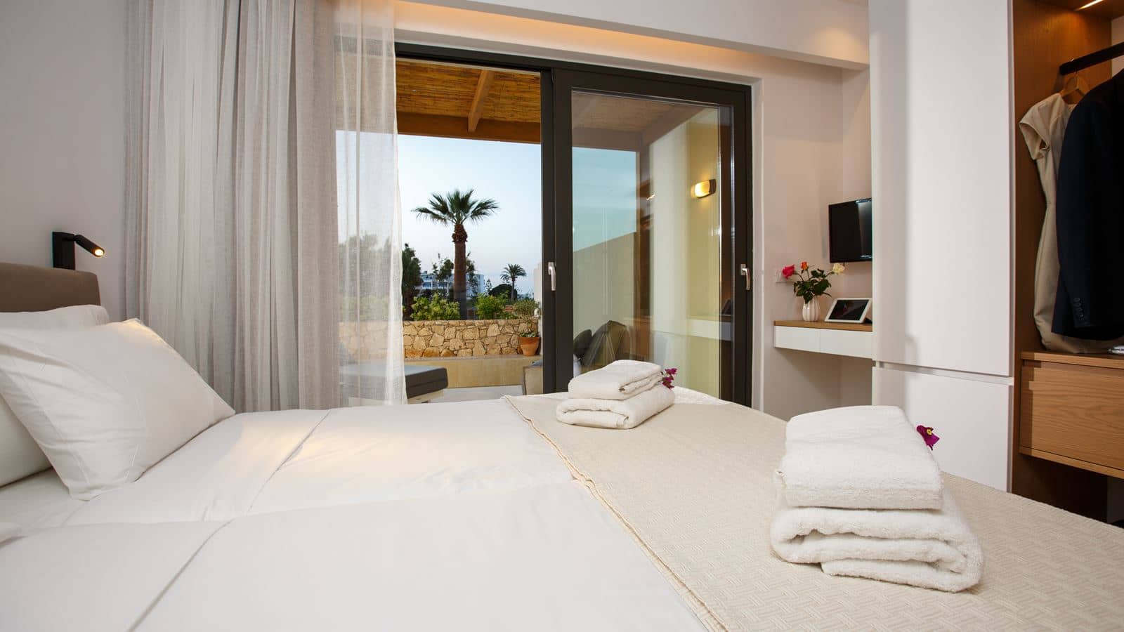 rooms-suite-2-rooms-privatepool