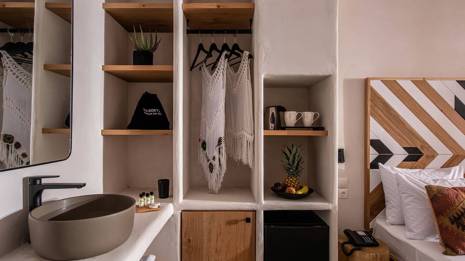 rooms-junior-suite-with-balcony