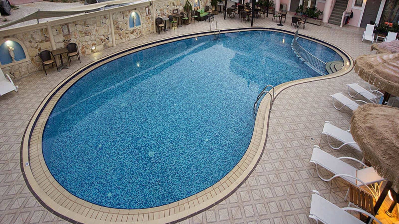 pools-outdoor-pool