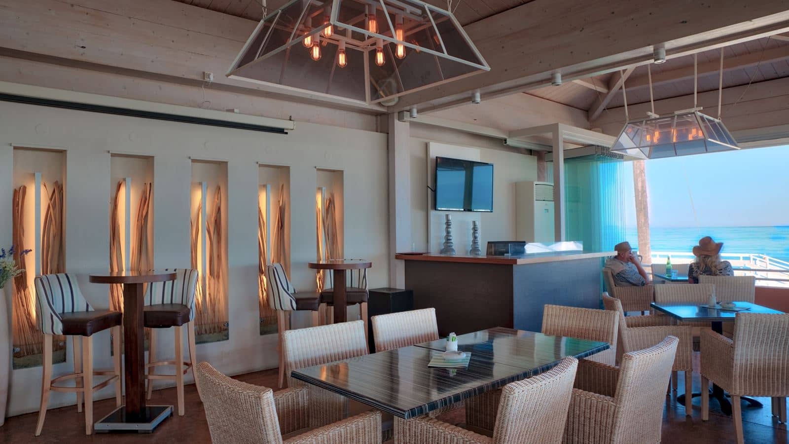 restaurants-main-restaurant