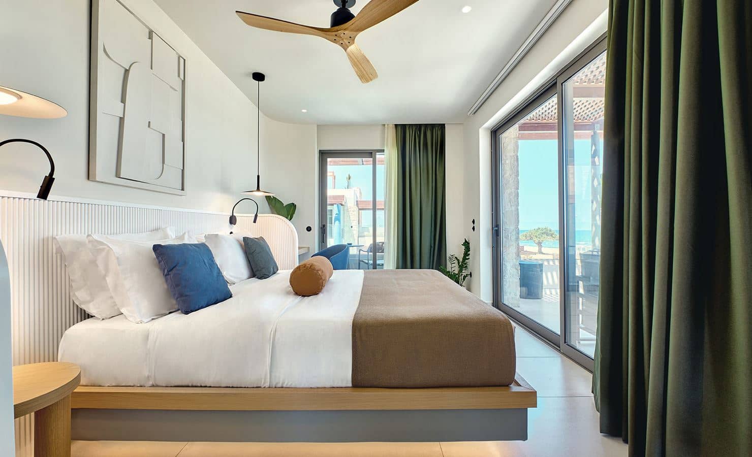 rooms-room-retreat-hydro-massage-tub--gazebo--direct-sea-view