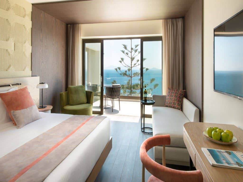 rooms-superior-double-sea-view-front-row